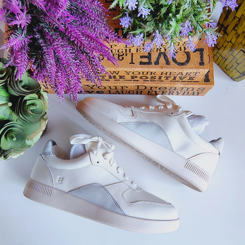 Everlane releather court